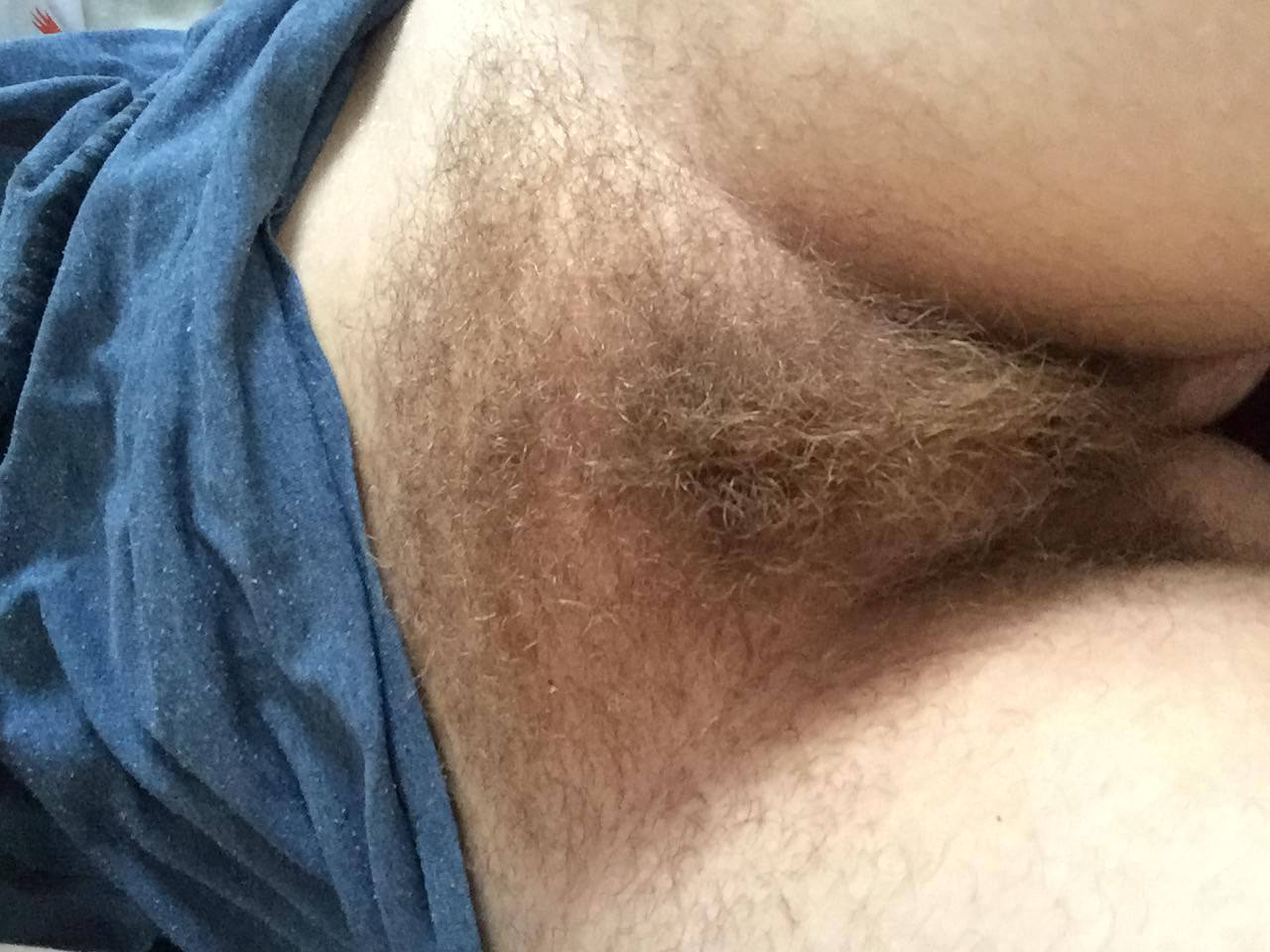 cutest-hairy-armpit-girls:  juicy-hairy-ass-pussy-girls:. .