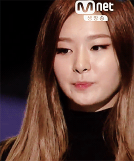 seulgin:  teary eyes ‧⁺◟( ᵒ̴̶̷̥́ ·̫ ᵒ̴̶̷̣̥̀ )