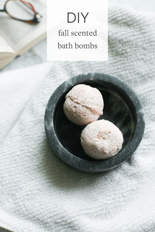 DIY fall scented bath bombs are perfect for a little extra relaxation. These bombs also make great h