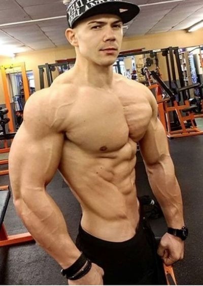 keepemgrowin:  sport989: Marius Florentin   “You checking me out, bro?”