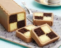 Thecakebar:  Mini Marzipan Chocolate Battenberg Cake Mini Marzipan Hot Pink Battenberg