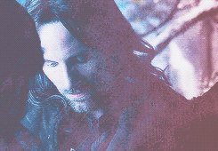 andrewserkis:  Fan Challenge: Two of Ten Relationships: Aragorn and Arwen  “…And