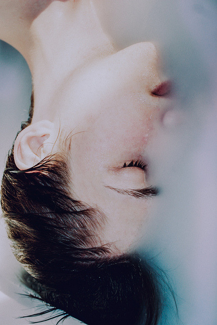 slanting:  untitled by Pommelien Koolen on Flickr. 