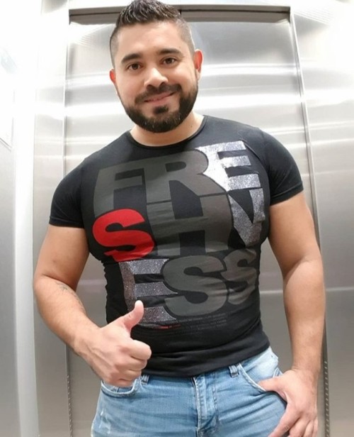 stockymales:  josueteconecta instagram