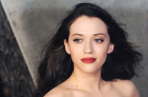 leidoscope:  favorite celebrity meme: kat dennings » favorite hair moments 2/5 