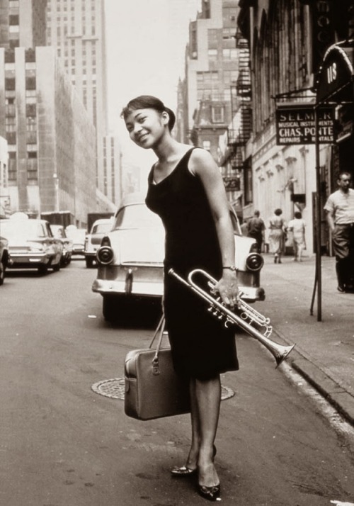 kasinski:Billie Holiday- By ROY DECARAVA 