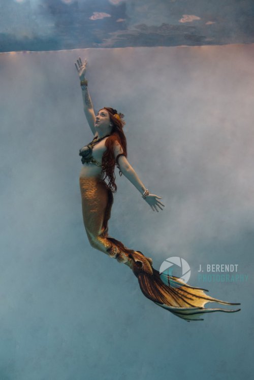 www.halifaxmermaids.comwww.rainamermaid.weebly.comphoto of me by J Berendt photography.