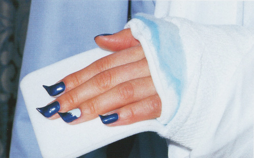6qth:  ZOLA 1998 April, nails by Yano Hiroko 