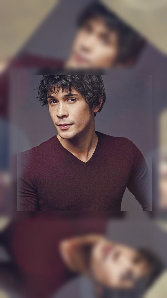 im14caratbae:    Bobby Morley   