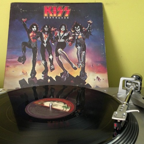 nowxspinning:  KISS /// Destroyer /// Casablanca 1976 /// Not really a KISS fan, but every once in awhile I give them a spin.  #nowspinning #nowplaying #vinyl #vinylcollection #instavinyl #vinyloftheday #vinylcollectionpost #vinylporn #vinyladdict #vinyls