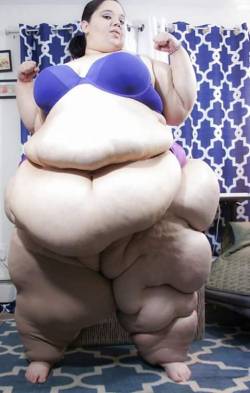 massivemonsterssbbw:I wanna marry her