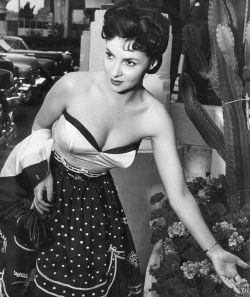 vintagebreeze:Gina Lollobrigida.