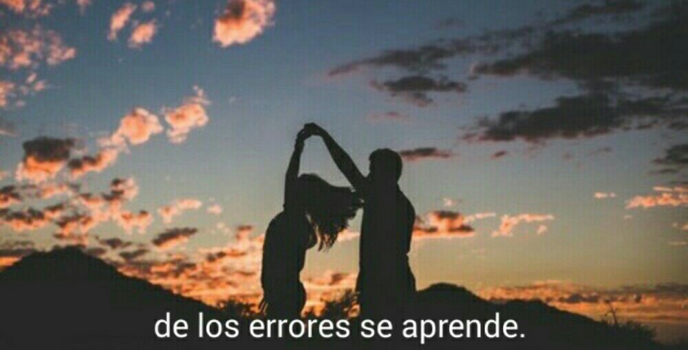 somospandaspordentroyporfuera:  Gran frase 🙈 -Una chica invisible. 