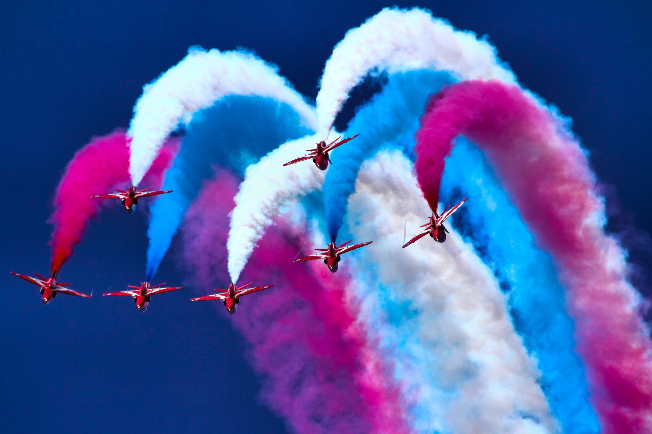 theworldairforce:  Life In Colour | Life In Motion The Red Arrows | Hawk T1A