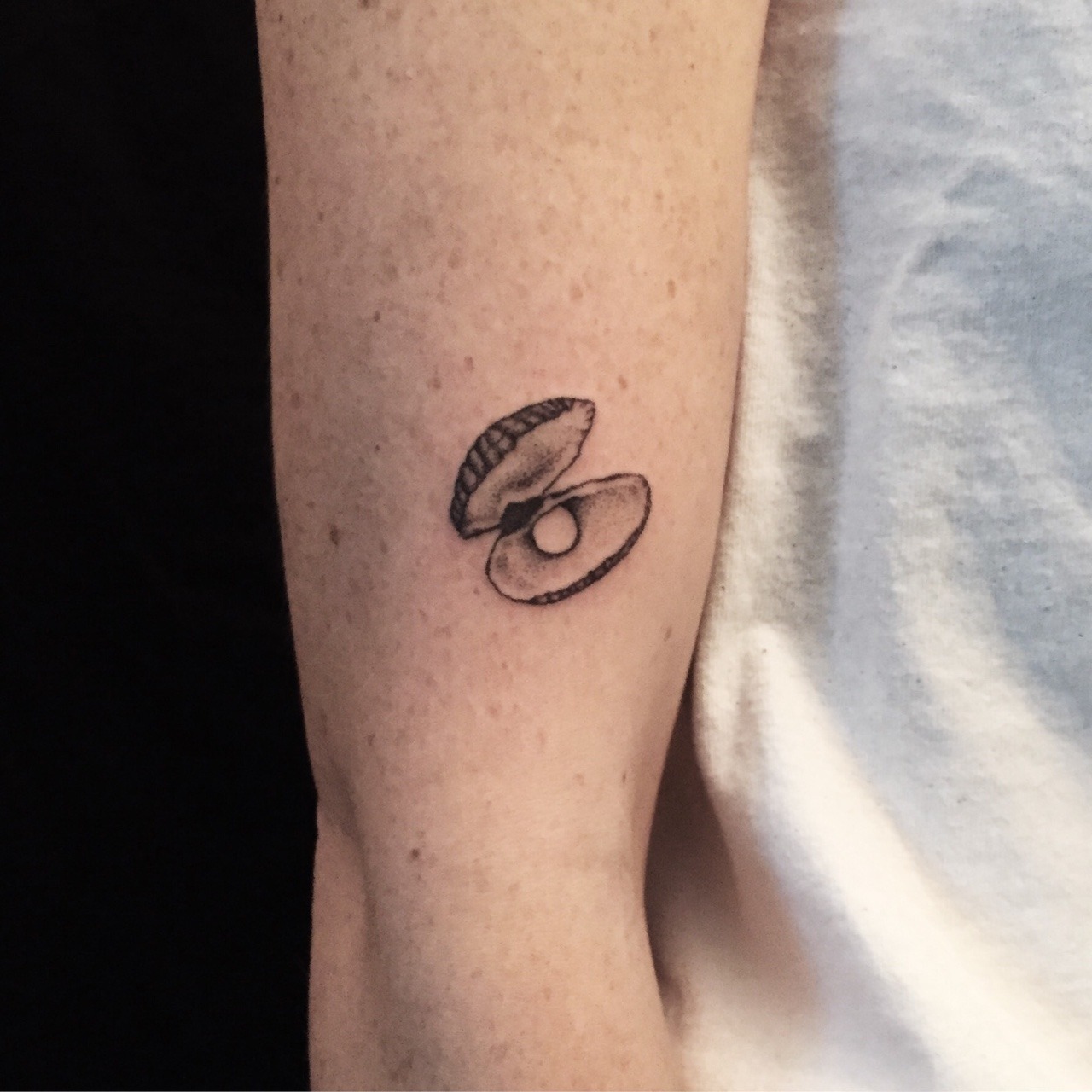 Pearl Tattoo : Pearl Tattoo Designs Ideas Meanings Images : 441 likes · 2 talking about this · 114 were here.