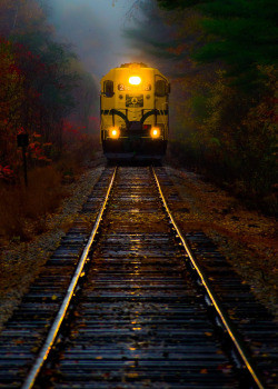 coiour-my-world:The Notch Train ~ Conway