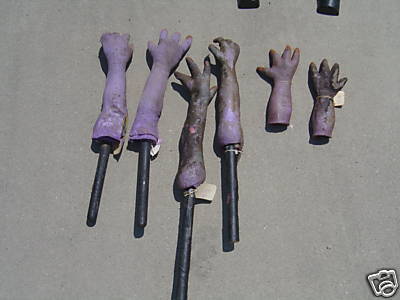 disney-universes:  The horrifying decayed remains of the Figment puppets used in the finale films of the original Journey into Imagination attraction, which were auctioned off on eBay back in 2008.