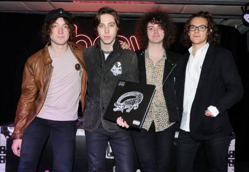 HMV Live @ 363 Oxford Street Signing - 5/27 [source]