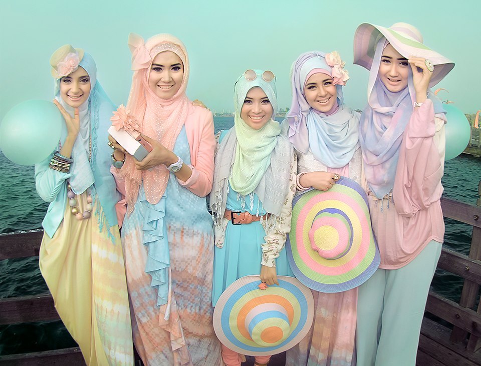 Fashion hijab muslim girls wedding