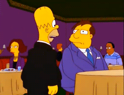 random-turkey:  -El gordo tony te manda esto. -Idiota! ese era el beso de la muerte.