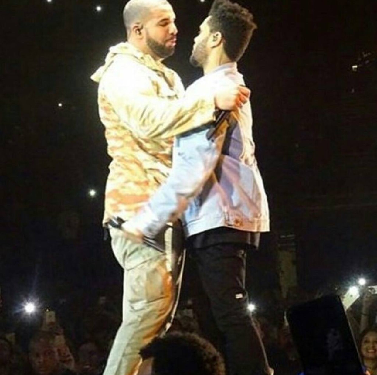 thatboy1287:  dicksandotherthingsss:  suckmydickyoubitch:  I wonder how J. Lo and