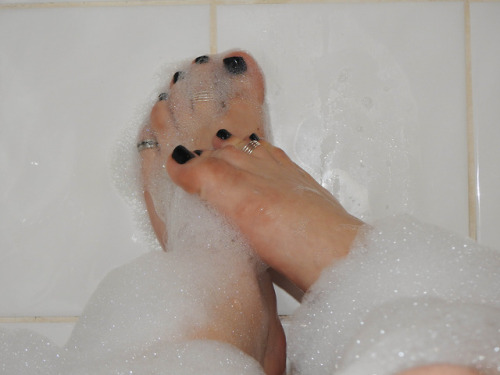 feetiesock.tumblr.com/