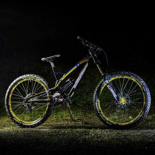 Joe Smith All-New 2016 Nukeproof Pulse. . #joesmith #nukeproof #mountainbikes #mountainbike #MTB #mt