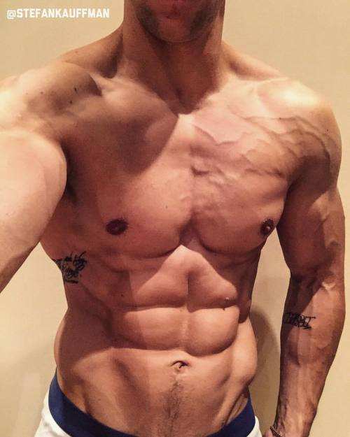 stefankauffman:  Double tap if you like #abs and tag ur training partner. 👍💪👊 #fitness #abs #muscle #follow #ripped #fitfam #gainz #gymlife #instagood #nofilter #noexcuses #nutrition #selfie  Don’t forget to join @proteincard now for free!