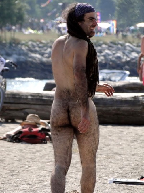 mrfreakdaddy:  dudepubes:  http://dudepubes.tumblr.com/ http://dudegif.tumblr.com/  He’s got hair in all the right places!