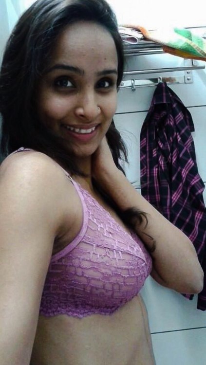 hunterkaamdev:  Cam chat gift to BF porn pictures