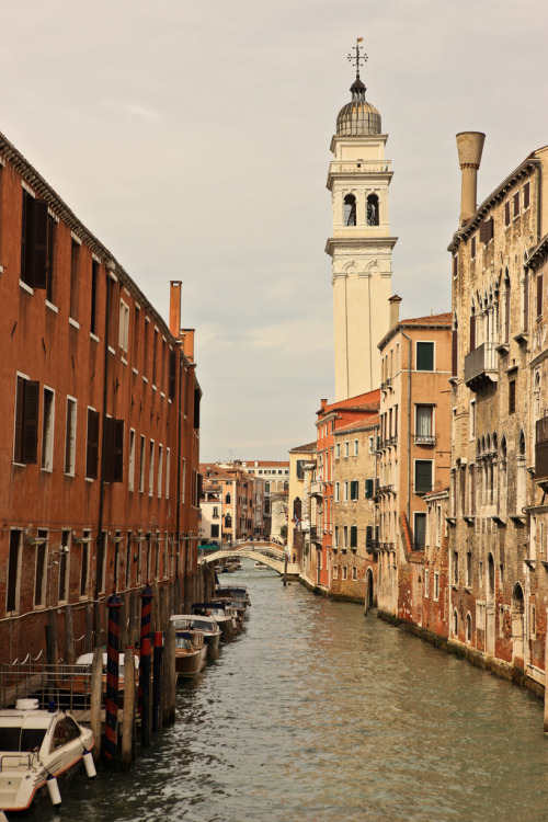 Porn photo breathtakingdestinations:   Venice - Italy