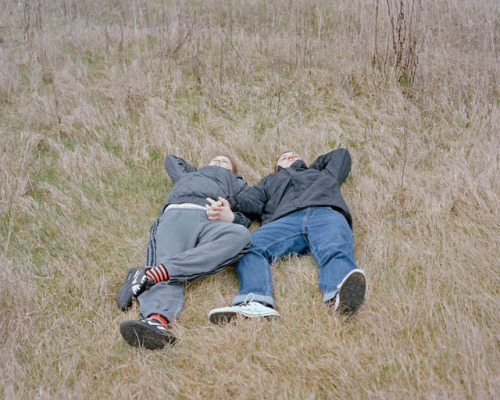 XXX untrustyou:  Laura Pannack - Young Love photo