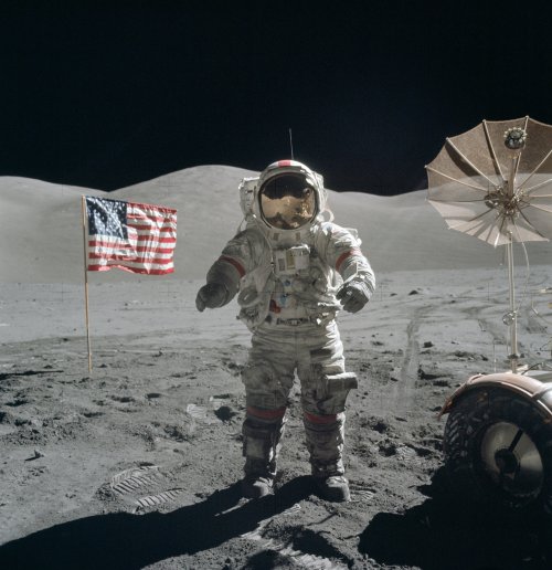 Porn photo gunsandposes-history:  Apollo 17 astronaut