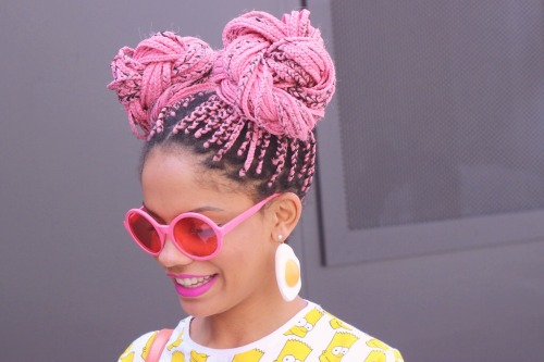 rosemhelores:  Miss Magá Moura appreciation post!! Iam obsessed with this girl. These pink braids are giving me life and not to mention the earrings and the sunnies😍🎀👑💗  I am in love with her earrings 😍