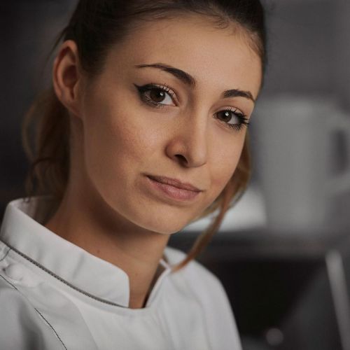 Federica Russo, Pastry Chef
@federpastry @fabrizio.galla #pastry #pastrychef #chefstagram #girlportrait #storytelling
https://www.instagram.com/p/B55tDWcoWIu/?igshid=4ga3bh92be3b