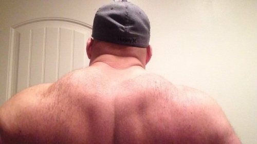 10mintwo: 10mintwo: You want to see this beefyphuck FUCK?? Video of this incredible HUGE MUSCLEBUL