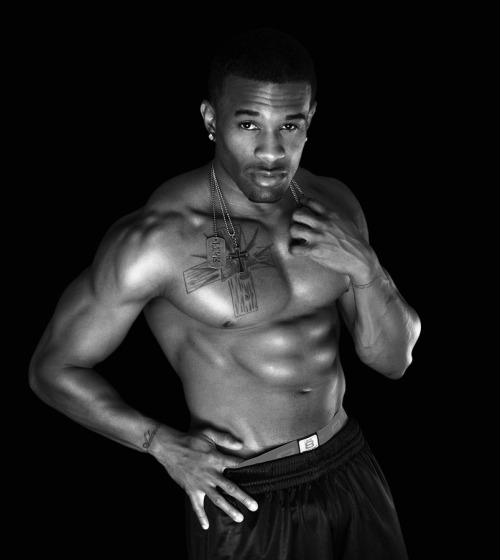 nubiannudaveritas:  Say hello to 26 year old, 5’7” 169-lb., Maurice Wolfe. 