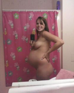 stonerpregnantlover:  brianunderkofler:  pregnant-dreams:  I want to be your pregnant cumsucker bitch! Click Here!  She looks nice,young,sexy,and fresh.  🍆🍆🍆😍