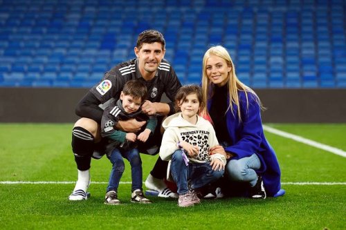 realmadridfamily: “My number ones ” - Thibaut “Our number one Love you!” - Mishel