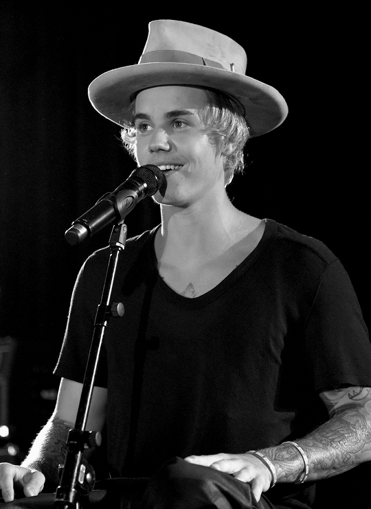 justinbw: Justin performing at the 11th Annual Desert Smash in La Quinta, CA.