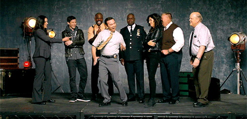 amystiago:BROOKLYN NINE NINE - SEASON SIX STARTS JANUARY 10TH AT 9/8C ON NBC 
