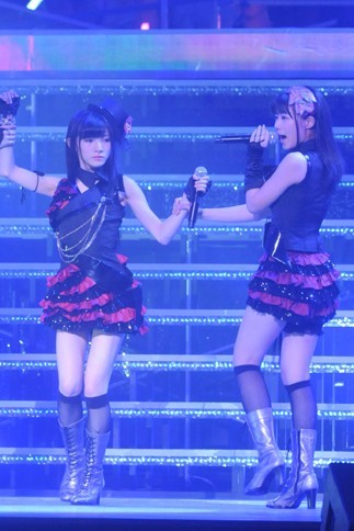 girls48:  Naachan is painfuly beautiful and also KojiMako T_T