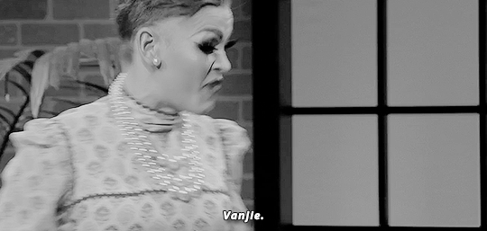 THE DRAG DOCTOR SAYS