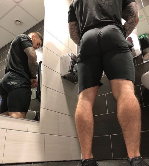 Booty-ful Men