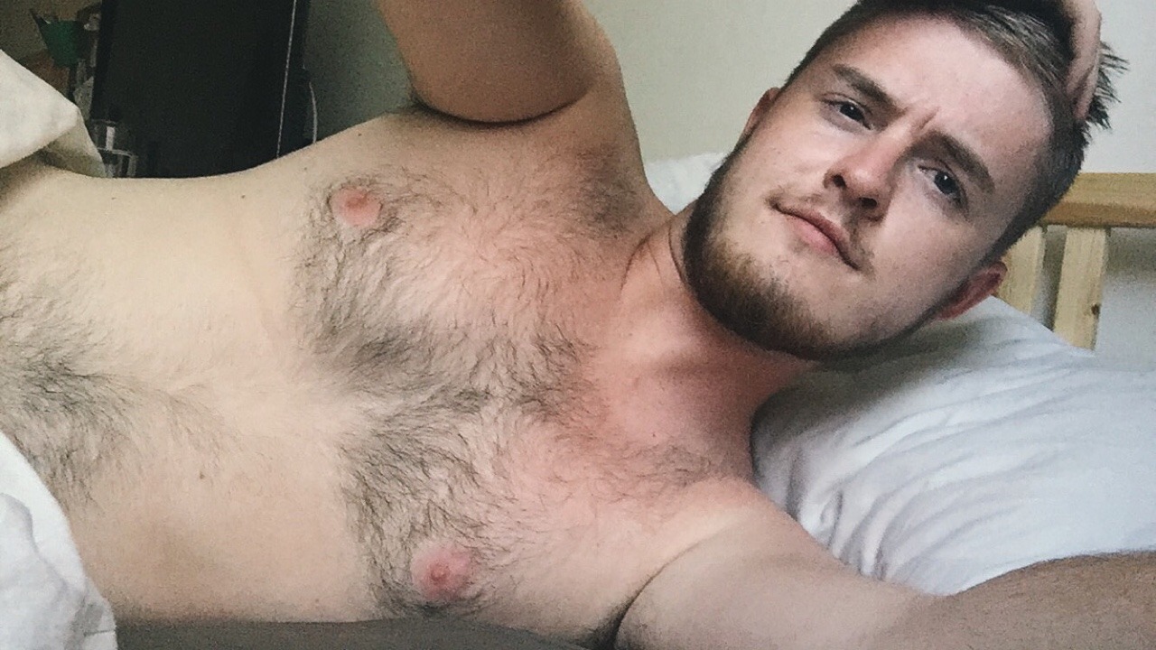 jellybiscuit:  i need a sleepy boy to cuddle 
