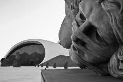 3leapfrogs:  nnmprv:  Oscar NIEMEYER - The Auditorium by ‘O Tedesc on Flickr. Via Flickr: Oscar NIEMEYER - The Auditorium Memorie Mitoraj  in Ravello, Salerno (Italy)  |||||8|||||•=• •=• •=• 3leapfrogs|• 