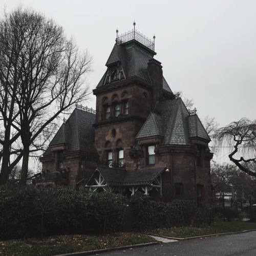 batofthebelfry:grimvr:An obscenely dreamy day to be here.What I would give to live in a dreamy house