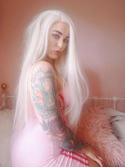 dreamy-babydoll:  Never on here anymore, but I still luv u guys