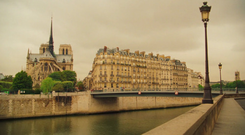 plsingly: Stills from Midnight in Paris by Woody Allen