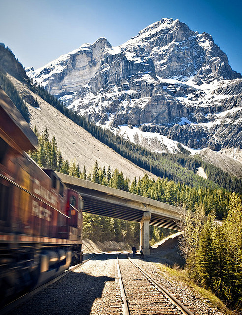 crisavil93:  journeys-daily:  Mountain Train, Rocky Mountains, Colorado  Take me